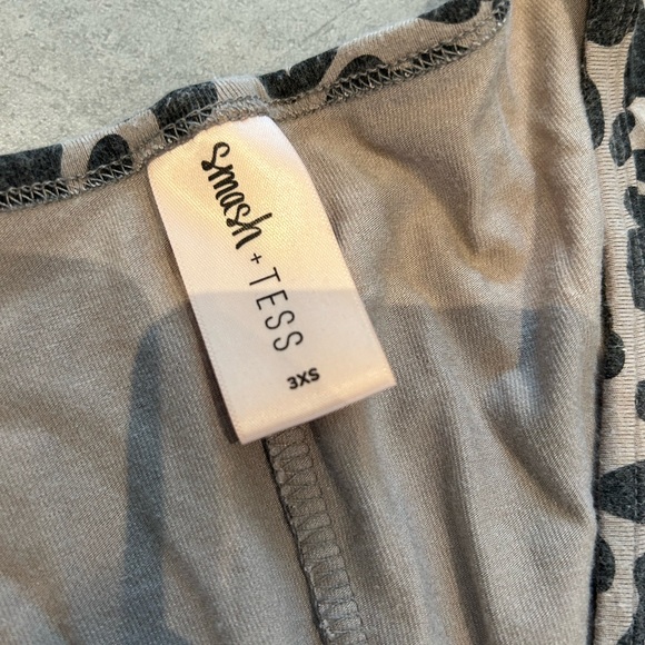 Smash +Tess short sleeve romper size 3XS - Picture 2 of 2